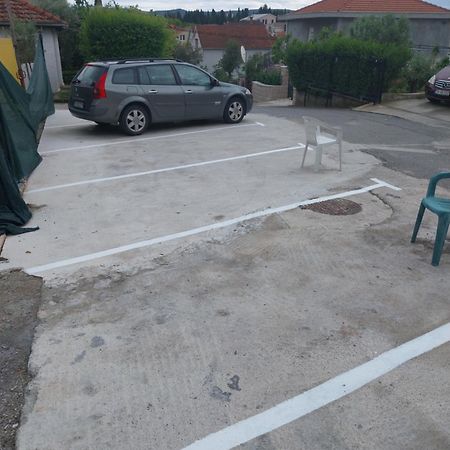 Petkovic Apartmani 1 Тиват Екстериор снимка