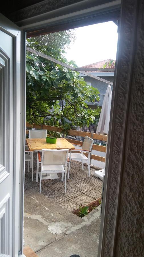 Petkovic Apartmani 1 Тиват Екстериор снимка