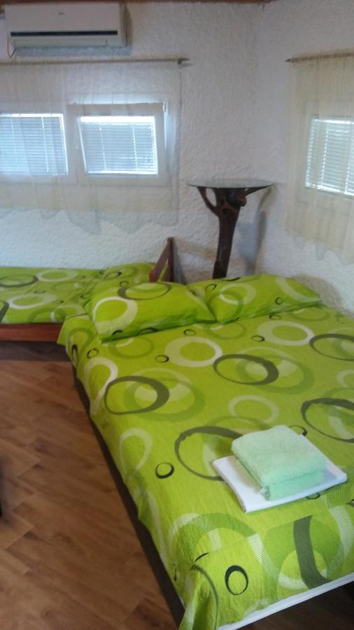 Petkovic Apartmani 1 Тиват Екстериор снимка