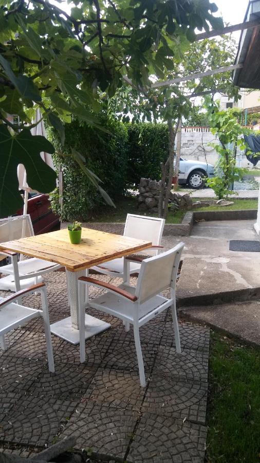 Petkovic Apartmani 1 Тиват Екстериор снимка